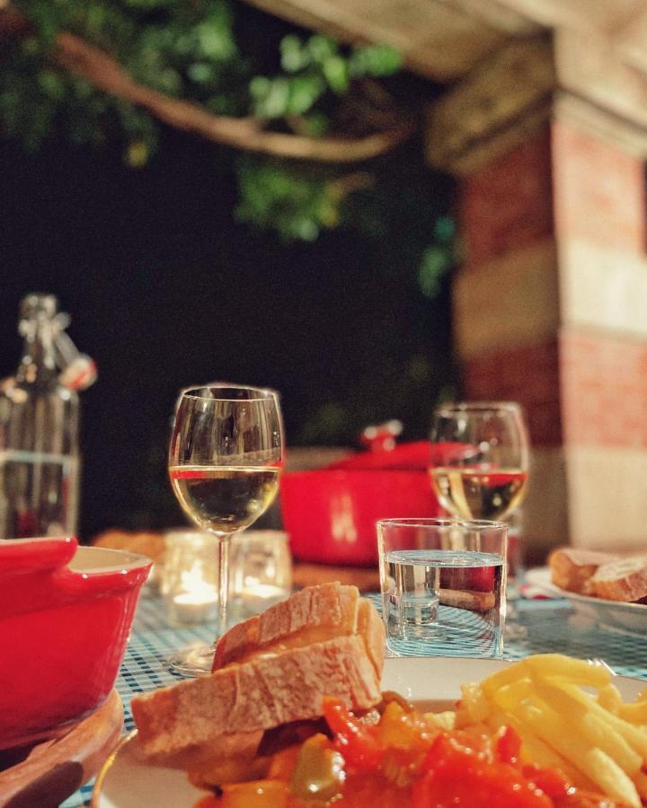 Petit Chateau Le Piot Bed & Breakfast Fleurance Eksteriør bilde