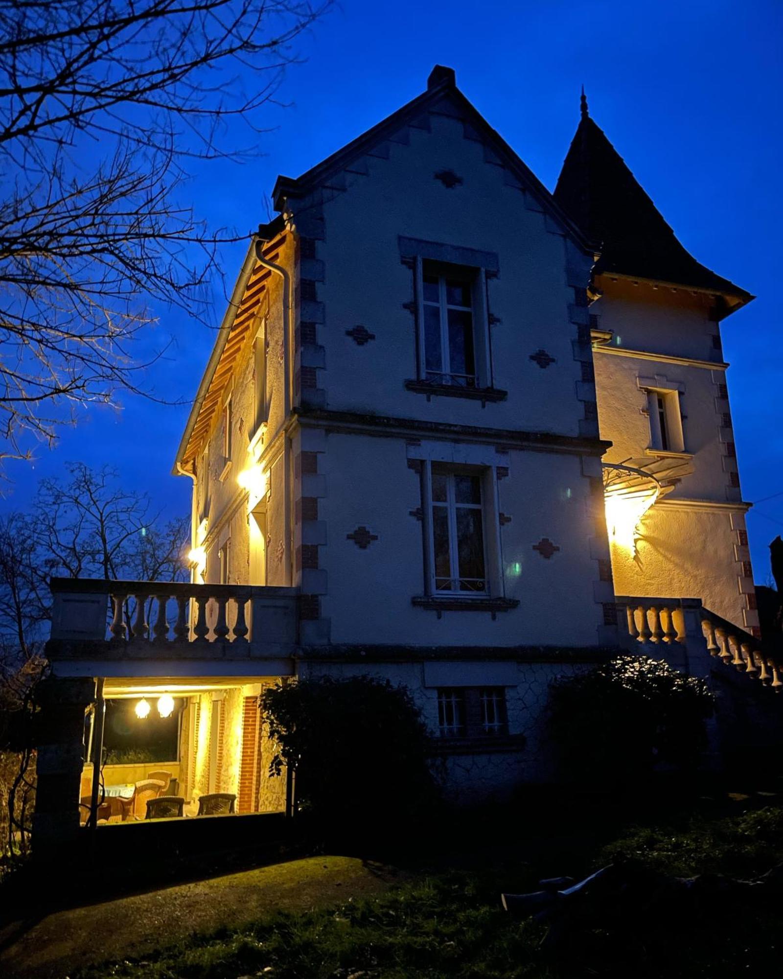 Petit Chateau Le Piot Bed & Breakfast Fleurance Eksteriør bilde